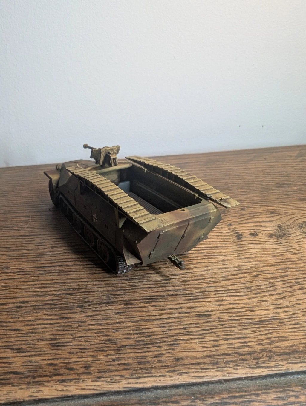Bolt Action German Sdkfz 251/7 Pionierpanzerwagen Halftrack 1/56 Commission 28mm