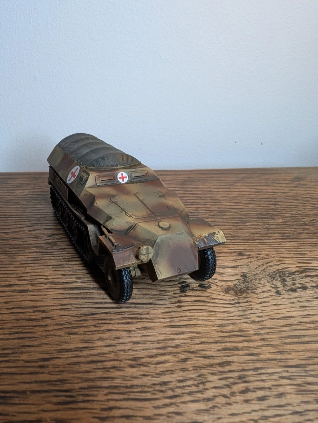Bolt Action Sdkfz 2518 Ambulance Halftrack 156 28mm Painted Commission