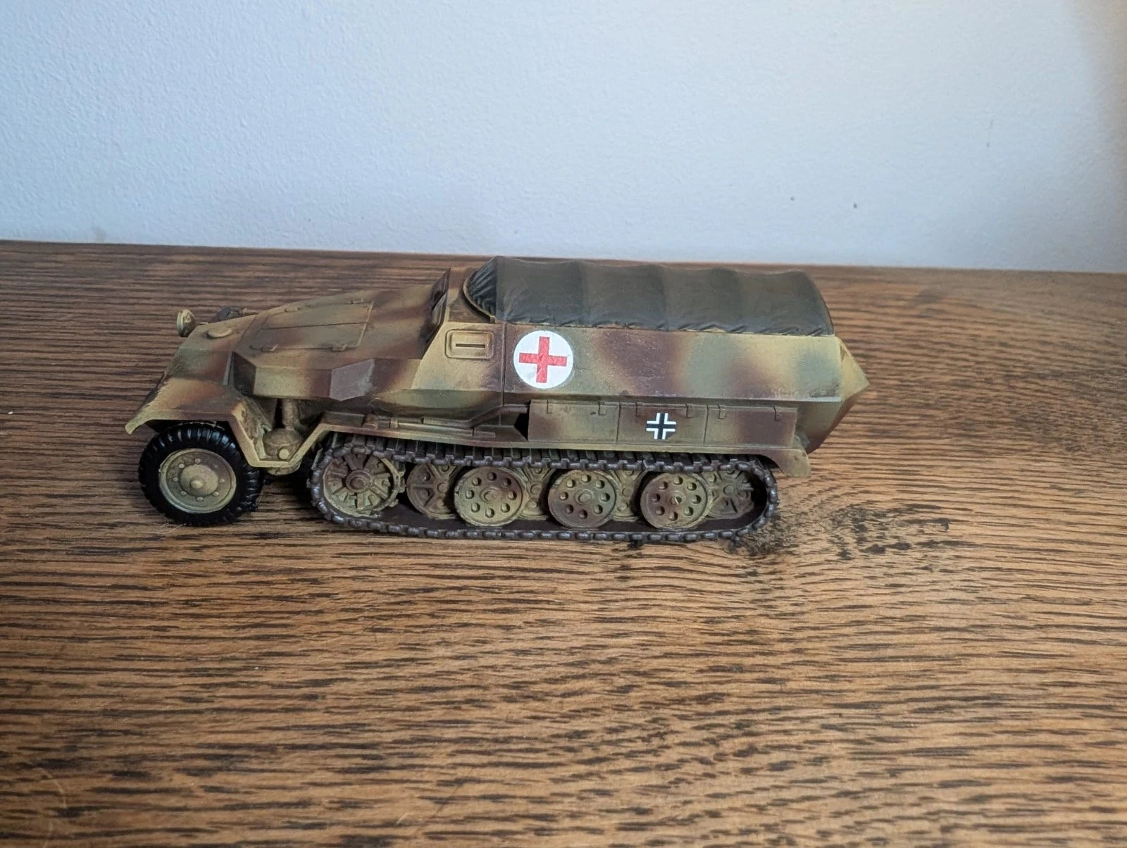 Bolt Action Sdkfz 2518 Ambulance Halftrack 156 28mm Painted Commission